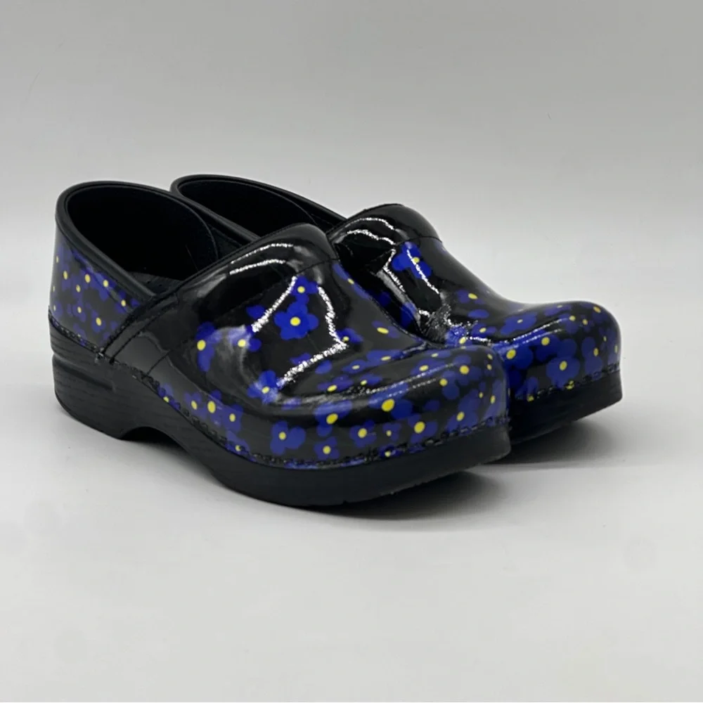 Dansko Professional Black and Blue Clogs. Size 8 - Picture 6 of 9